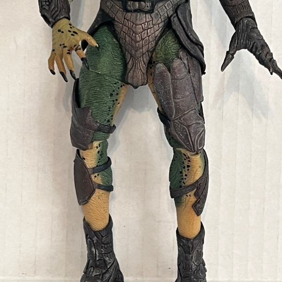Neca Predator Falconer Action Figure - Picture 10 of 10